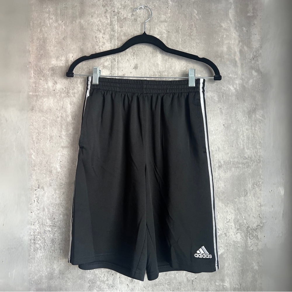 Black Adidas Boys Basketball Shorts Size XL 18/20